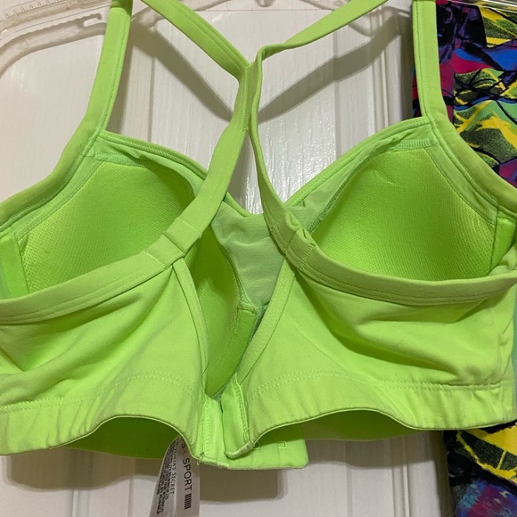 Victoria Secret yoga set. Great condition,m - Picture 2 of 4